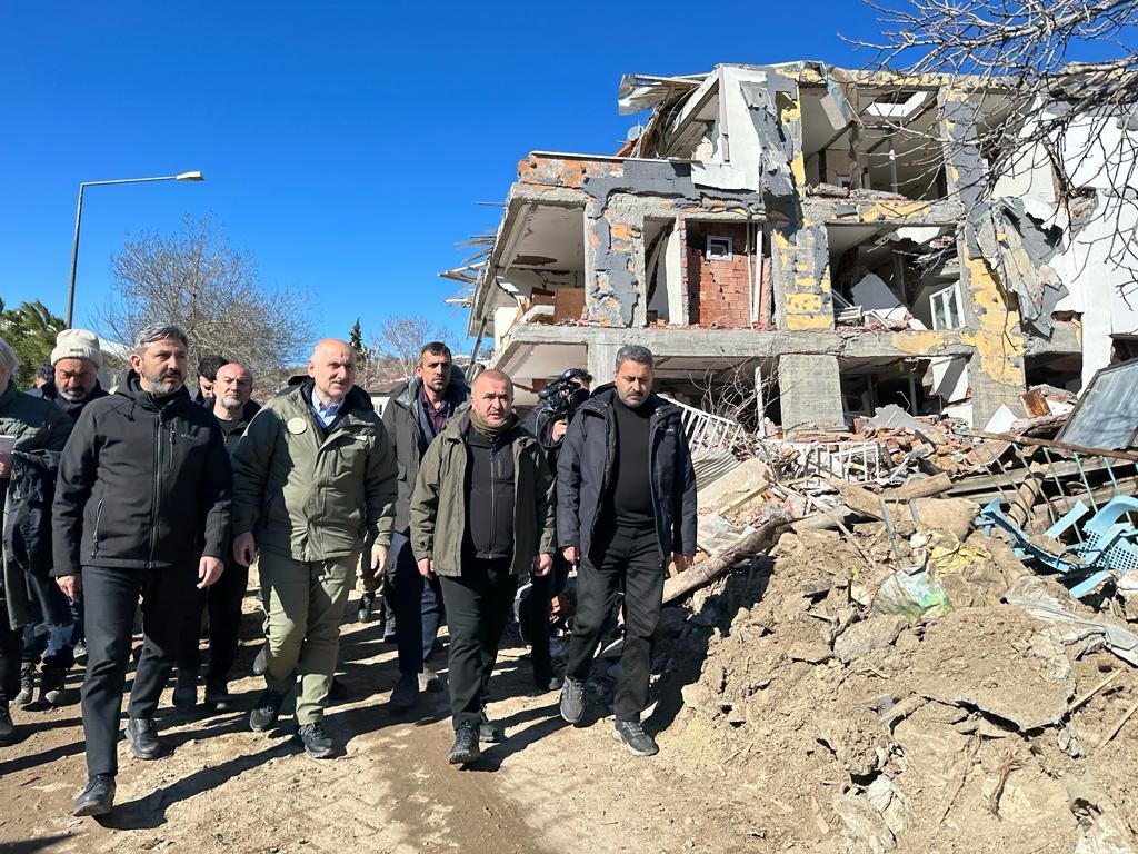 BU ZOR GÜNLERİ TEK YÜREK OLARAK, DEVLET MİLLET EL ELE AŞACAĞIZ